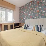 Apartment Wieniawskiego With Balcony Stacja Estate By Renters