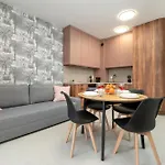 Wieniawskiego With Balcony Stacja Estate By Renters Apartment Lodz