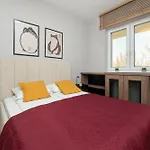 Wieniawskiego With Balcony Stacja Estate By Renters 우치