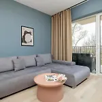 Wieniawskiego With Balcony Stacja Estate By Renters