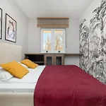 Wieniawskiego With Balcony Stacja Estate By Renters 우치
