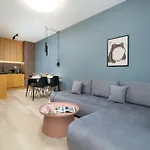 Wieniawskiego With Balcony Stacja Estate By Renters *