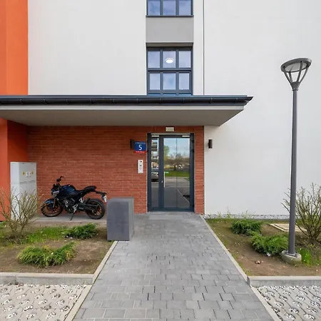 Wieniawskiego With Balcony Stacja Estate By Renters Apartman Łódź