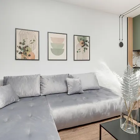 Apartment Wieniawskiego With Balcony Stacja Estate By Renters *