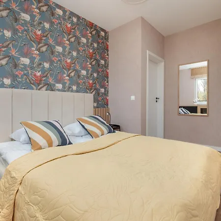 Appartement Wieniawskiego With Balcony Stacja Estate By Renters
