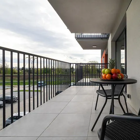 Wieniawskiego With Balcony Stacja Estate By Renters Apartman Łódź