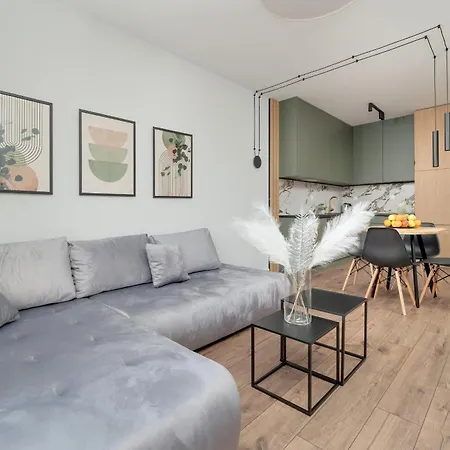 Apartment Wieniawskiego With Balcony Stacja Estate By Renters *