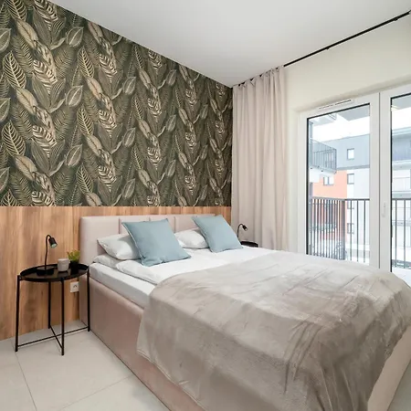 Apartment Wieniawskiego With Balcony Stacja Estate By Renters