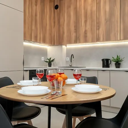 Wieniawskiego With Balcony Stacja Estate By Renters Apartment Lodz