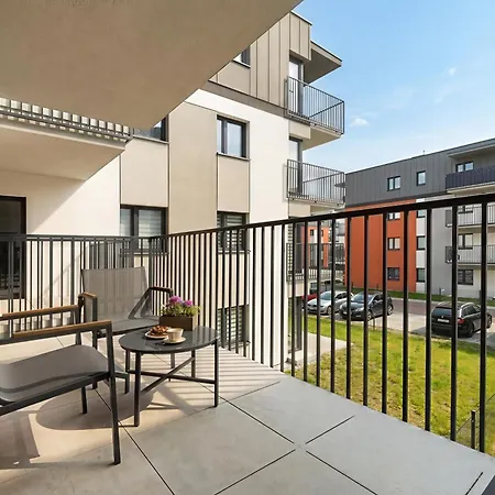 Wieniawskiego With Balcony Stacja Estate By Renters *