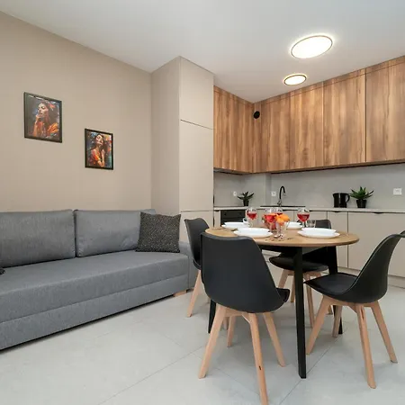 Apartment Wieniawskiego With Balcony Stacja Estate By Renters