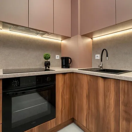 Wieniawskiego With Balcony Stacja Estate By Renters アパート *