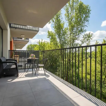 Wieniawskiego With Balcony Stacja Estate By Renters 우치