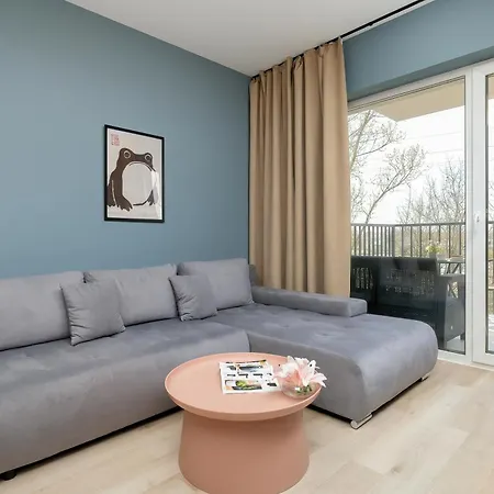 Wieniawskiego With Balcony Stacja Estate By Renters