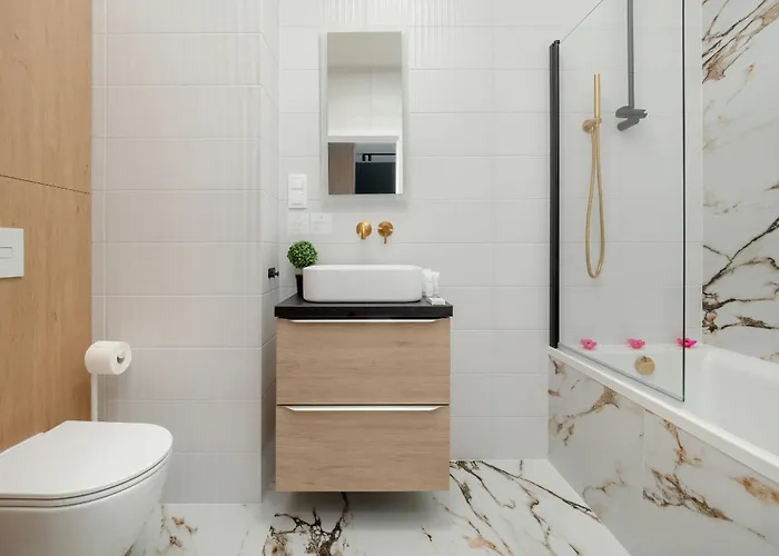 Wieniawskiego With Balcony Stacja Estate By Renters Łódź