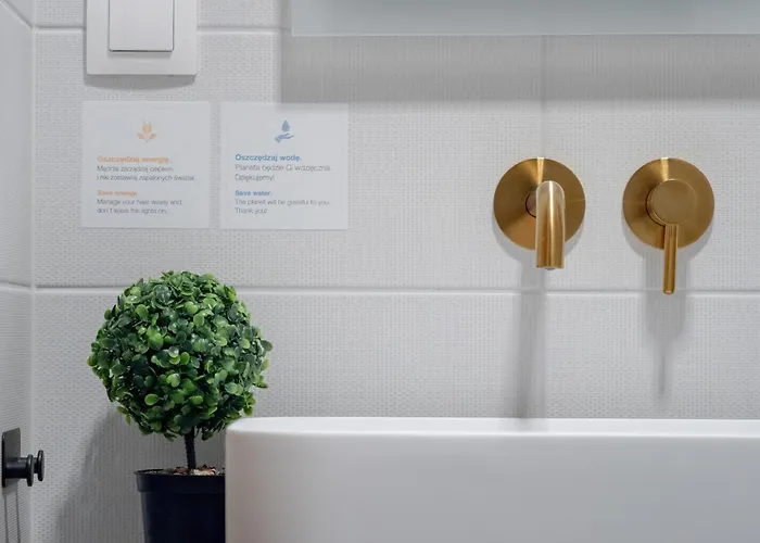 Апартаменти Wieniawskiego With Balcony Stacja Estate By Renters Лодзь