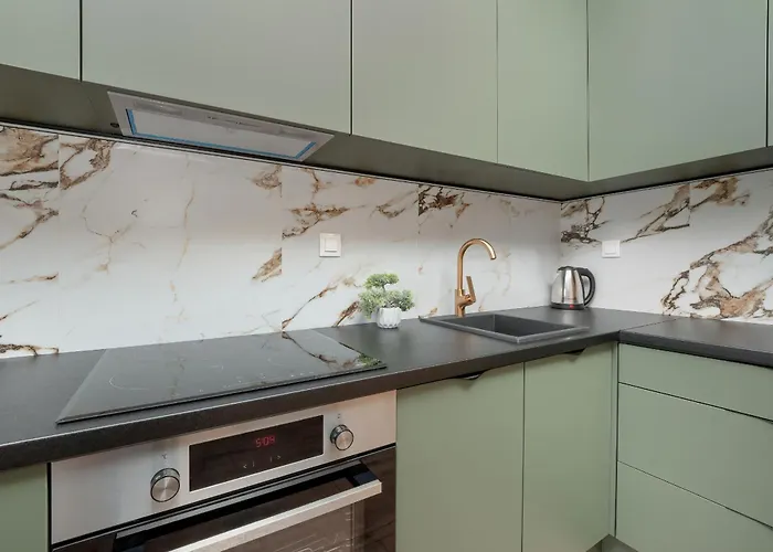 Wieniawskiego With Balcony Stacja Estate By Renters Апартаменти Лодзь