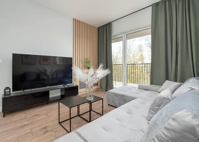 Wieniawskiego With Balcony Stacja Estate By Renters * Лодзь