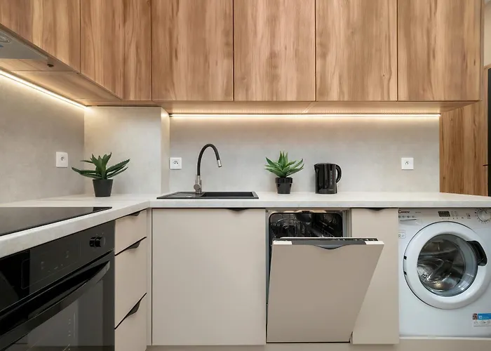 Wieniawskiego With Balcony Stacja Estate By Renters Апартаменти *