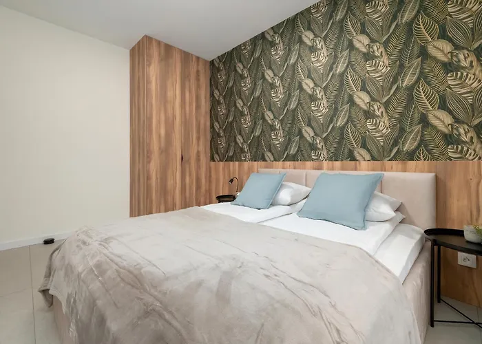 Wieniawskiego With Balcony Stacja Estate By Renters * Лодзь