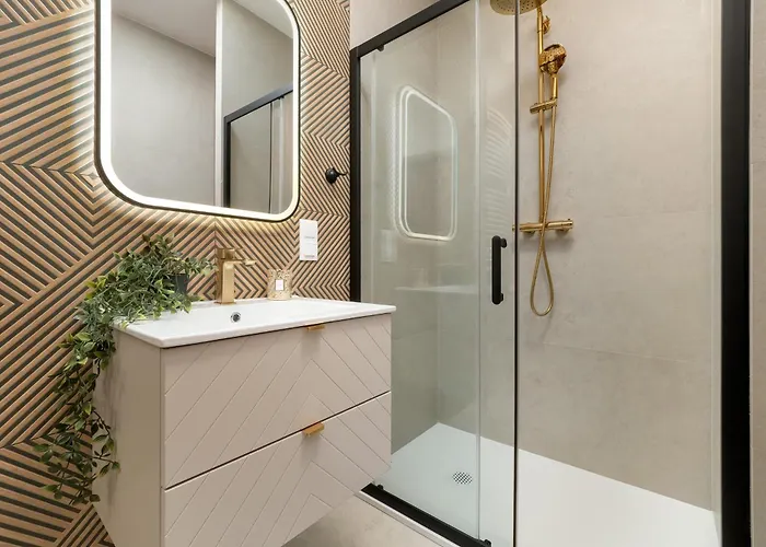 Wieniawskiego With Balcony Stacja Estate By Renters Апартаменти *