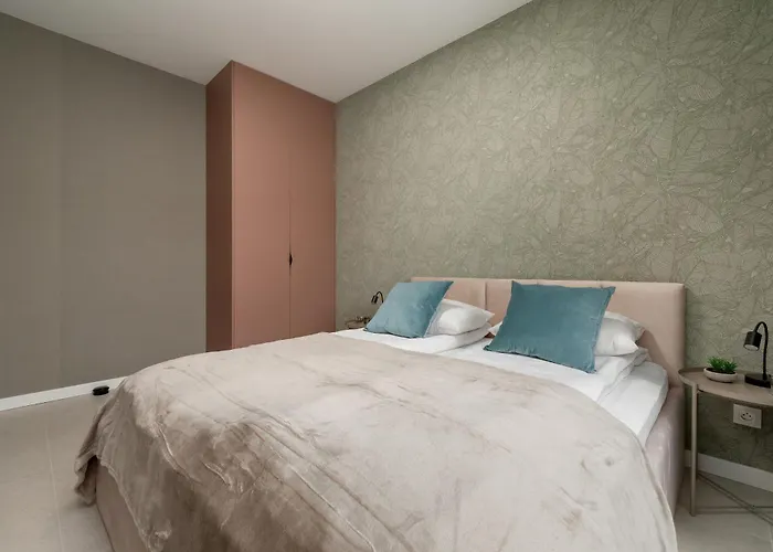 Апартаменти Wieniawskiego With Balcony Stacja Estate By Renters