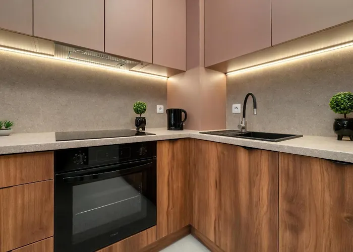 Wieniawskiego With Balcony Stacja Estate By Renters Апартаменти *