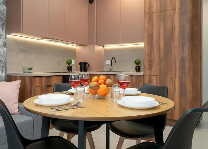 Wieniawskiego With Balcony Stacja Estate By Renters * Лодзь