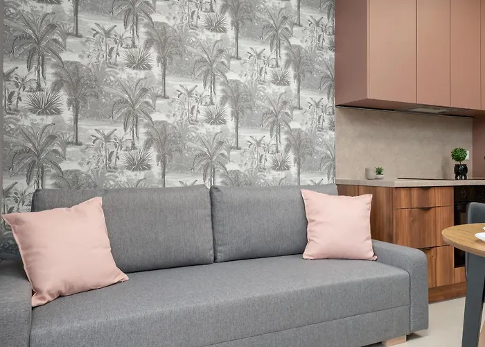 Wieniawskiego With Balcony Stacja Estate By Renters