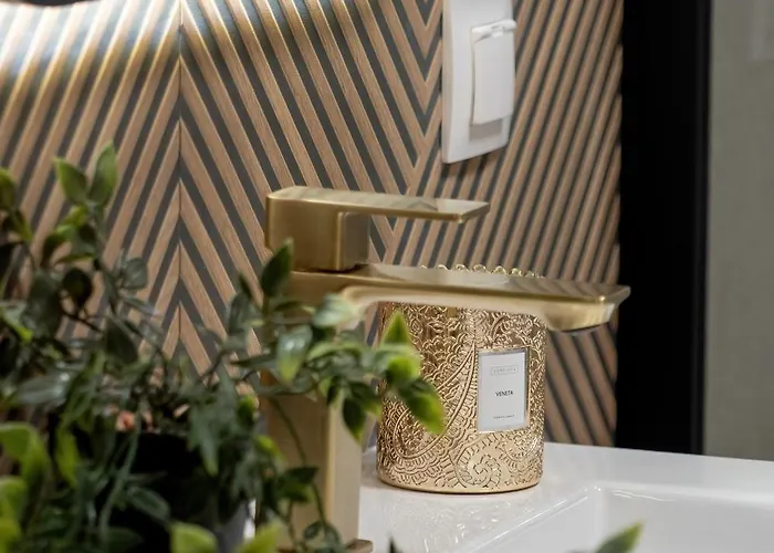 Wieniawskiego With Balcony Stacja Estate By Renters * Лодзь