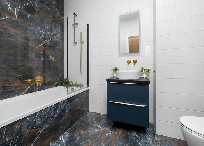 Wieniawskiego With Balcony Stacja Estate By Renters Апартаменти Лодзь