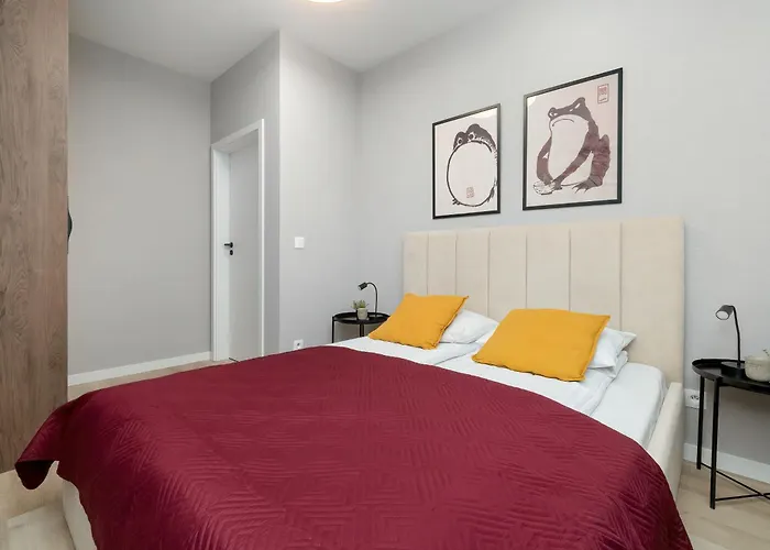 Wieniawskiego With Balcony Stacja Estate By Renters * Лодзь