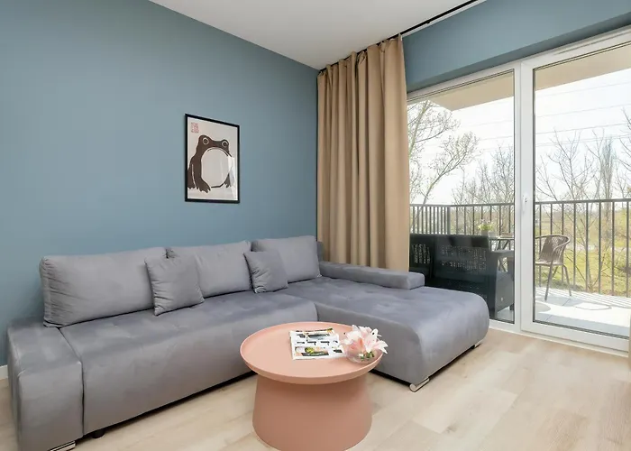 Wieniawskiego With Balcony Stacja Estate By Renters