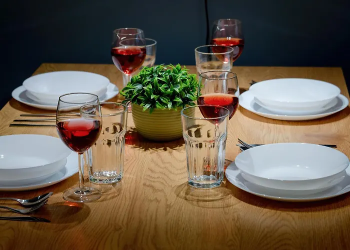 Wieniawskiego With Balcony Stacja Estate By Renters Апартаменти Лодзь