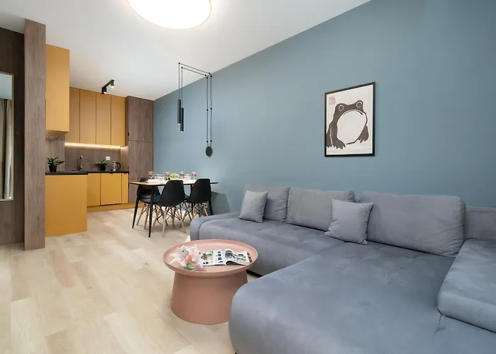 Wieniawskiego With Balcony Stacja Estate By Renters *